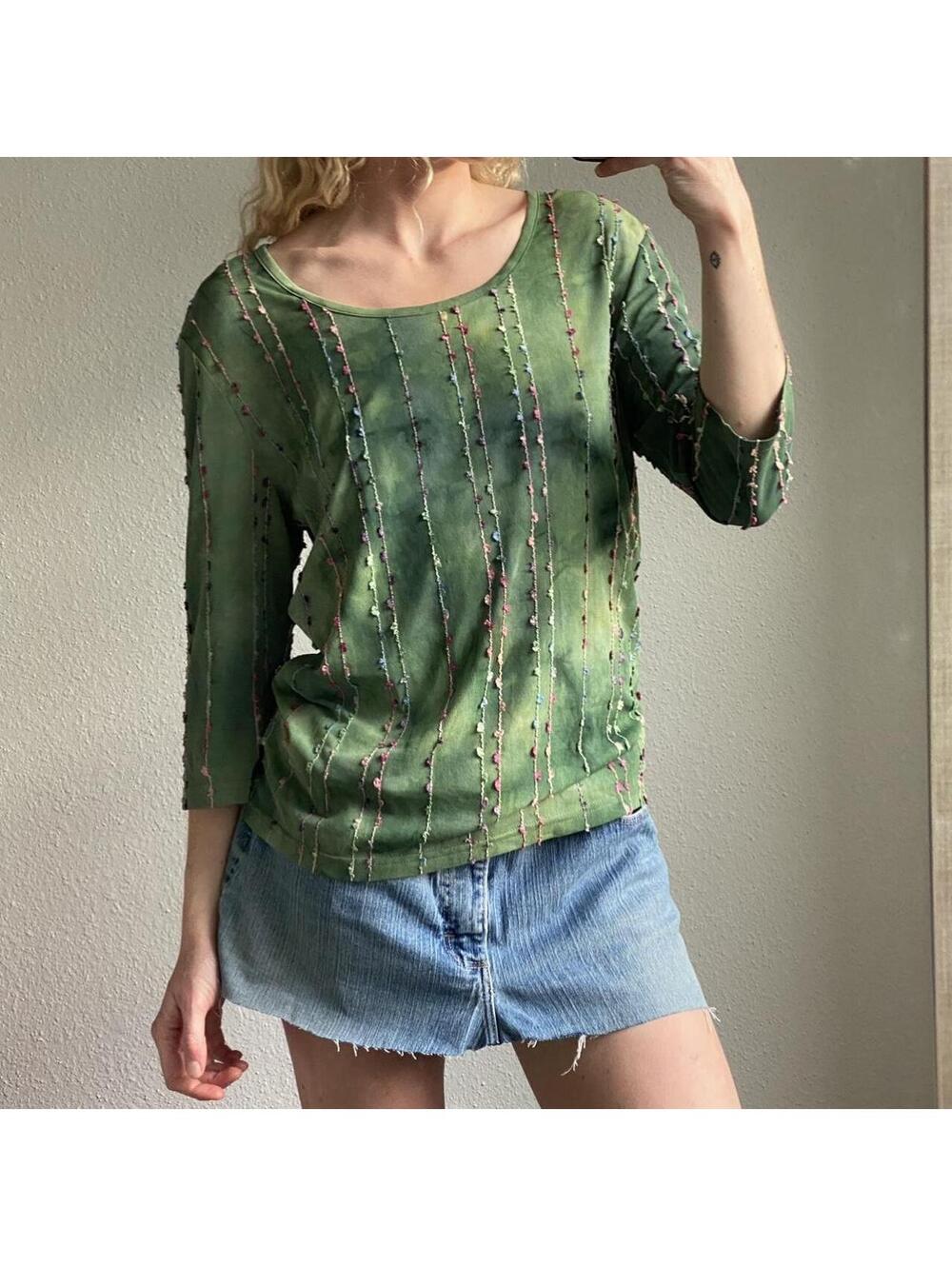 Vintage y2k green died and embroidered multicolored pattern long sleeve shirt